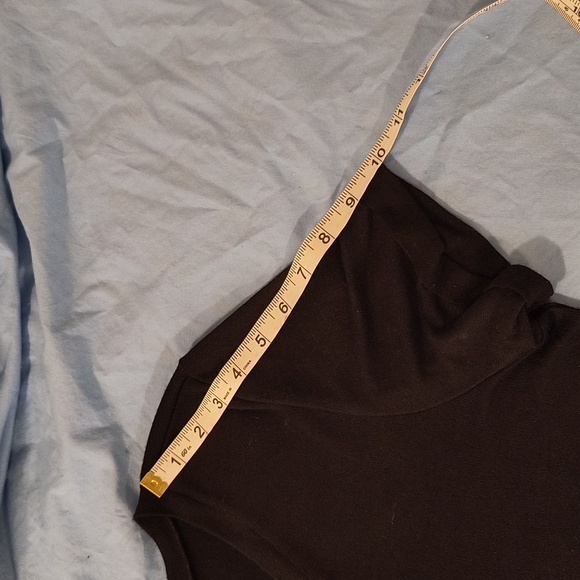 Korye Tunic Stretch Rayon V-Neck Short Sleeve - Picture 10 of 12